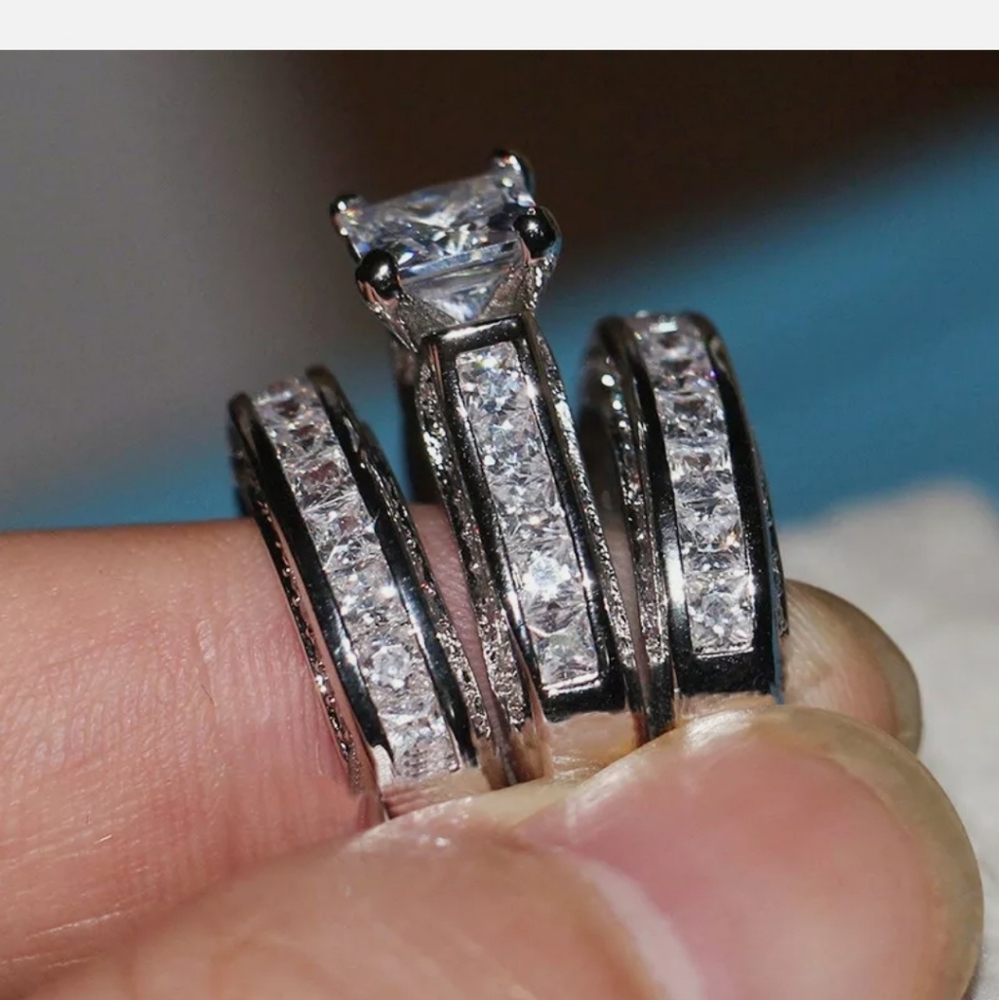 18K White Gold Diamond 3PC Engagement Ring Set - Picture 5 of 5